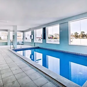  Apartment George's Quinta Palmeiras, A 2 Bedroom In Luxury Complex, Walking Distance To Town